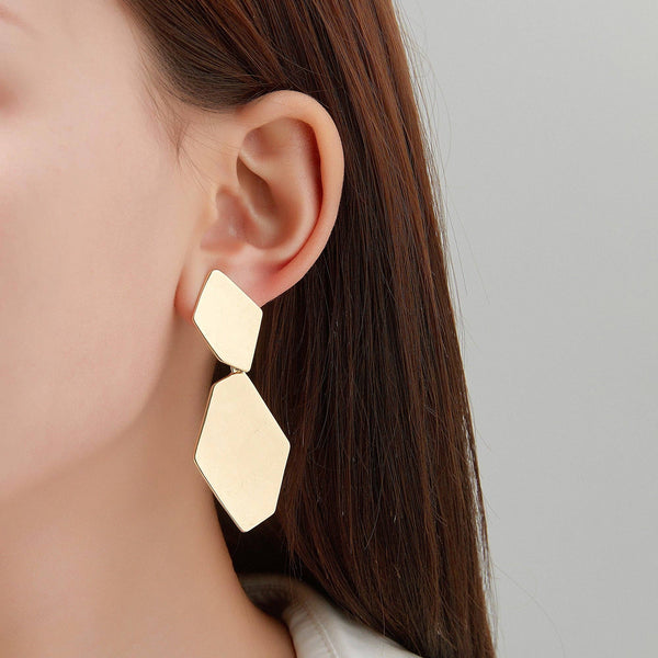 Hikma clip earring: Gold