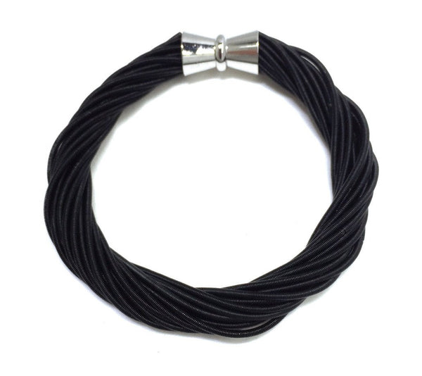 Black Twist Bracelet with Magnetic Closure