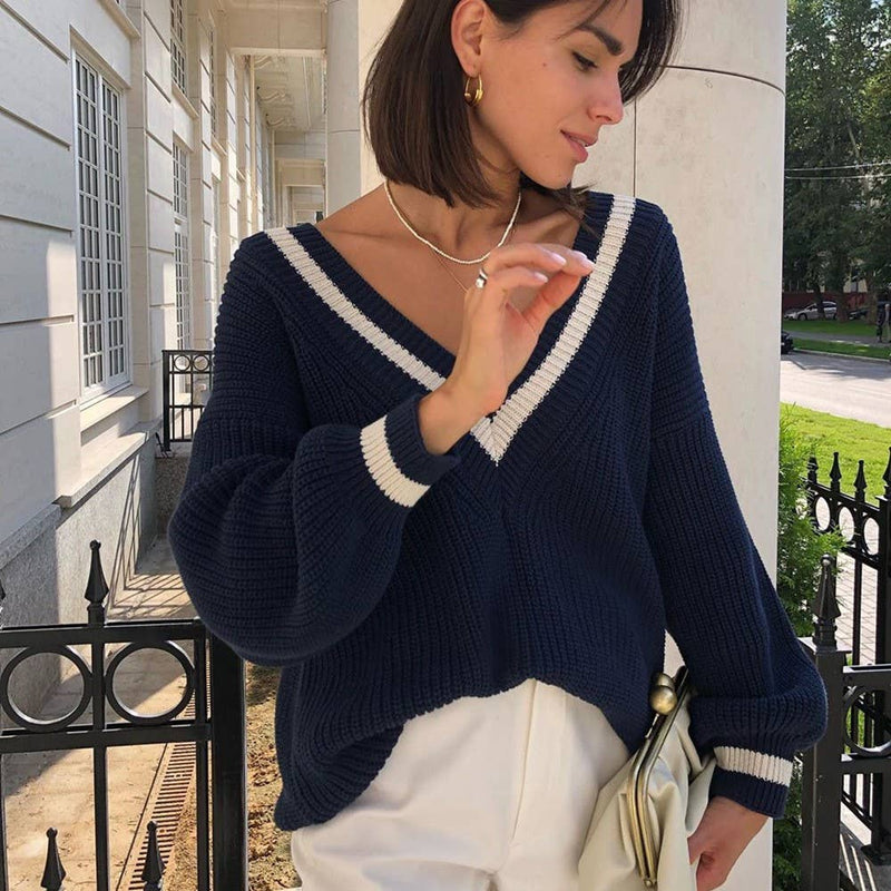 NAVY LOOSE KNITWEAR V-NECK SWEATER