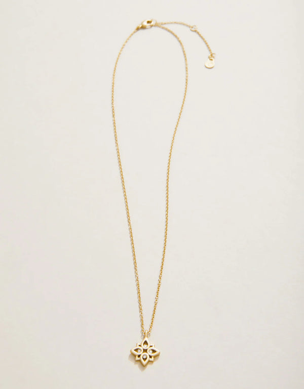 Sea La Vie Never Give Up Necklace