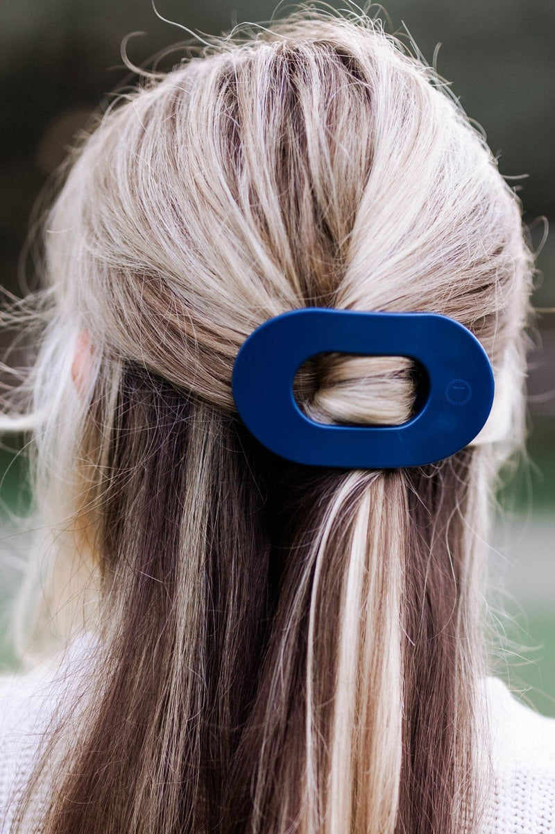 Midnight Rain Medium Round Flat Hair Clip