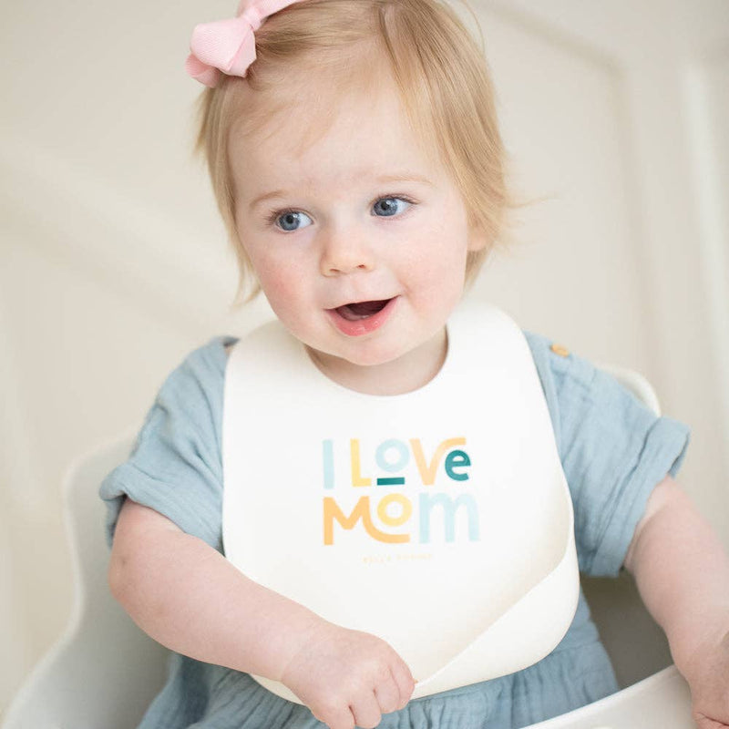 I Love Mom Wonder Bib: Off White