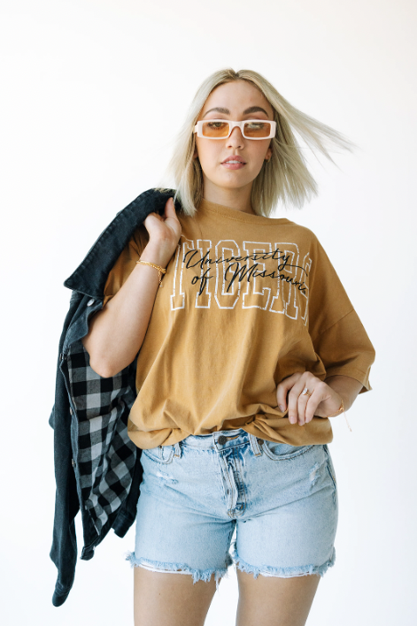 Missouri Owens Outline Oversized Band Tee: VEGASGOLD