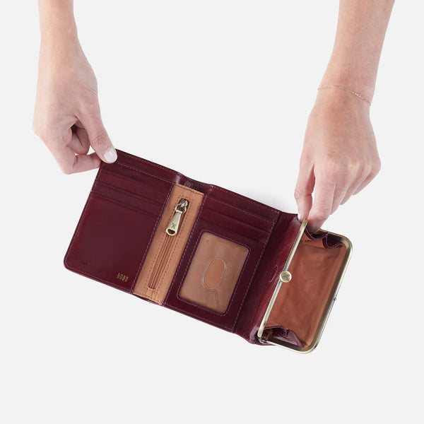 Robin Compact Wallet Winterberry