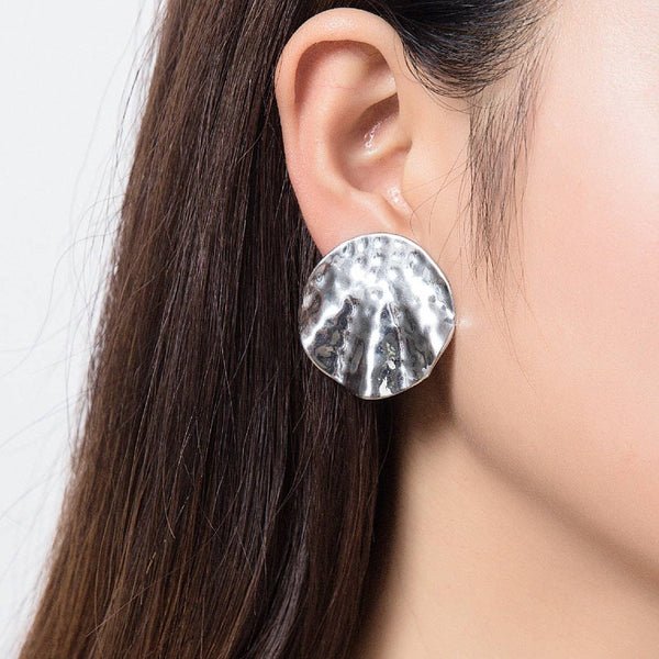 Gilles clip-on earrings: Silver