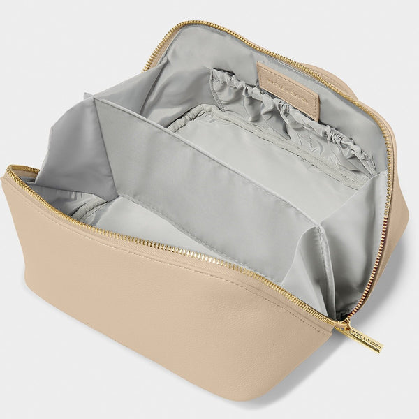 Light Taupe Medium Make Up/ Wash Bag